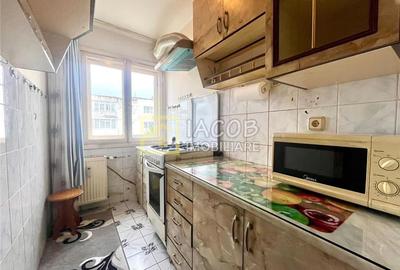 Apartament 2 camere, str. Milcov nr 122, etaj 3 - 8