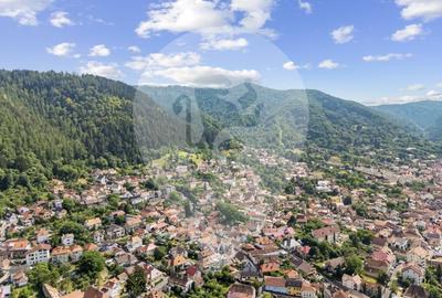 Casa singur in curte Schei - 3