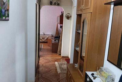 Apartament cu 3 camere decomandat în Central - 9