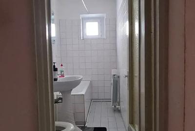 Apartament cu 2 camere decomandat în Micro 19 - 2