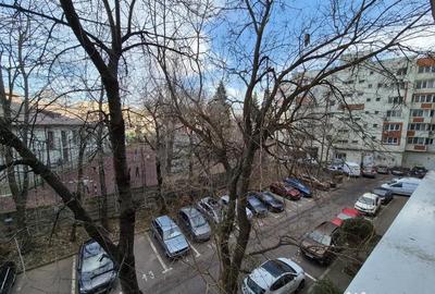 Apartament cu 3 camere decomandat în 1 Mai - 8