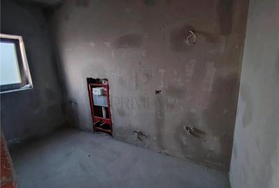 Duplex superb - Separat prin spatiu de depozitare - bucatarie inchisa. - 9