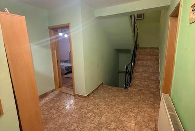 Casă cu 5 camere cu Teren 300 Mp în Falezei - 3