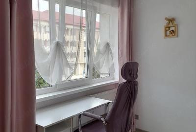 Apartament cu 4 camere semidecomandat în Central - 9