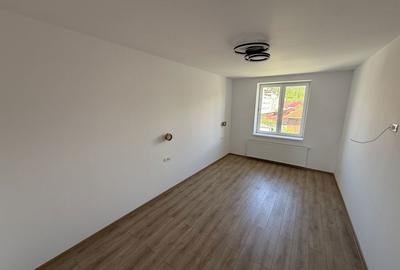 Apartament cu 2 camere decomandat în Petros - 3