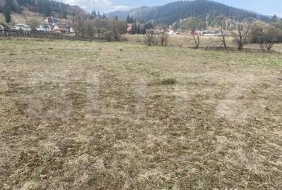 Teren de 4047 mp, în Central - 5