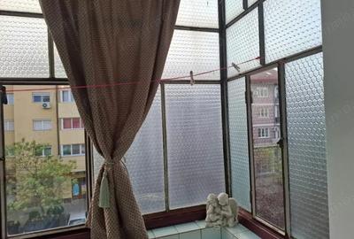 Apartament cu 3 camere semidecomandat în Central - 19