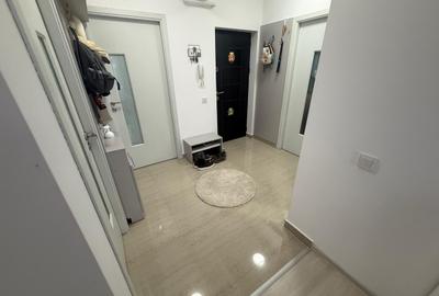 Apartament cu 3 camere decomandat în Militari