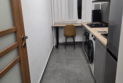 Garsonieră decomandată, mobilată în Vitan Mall - 4