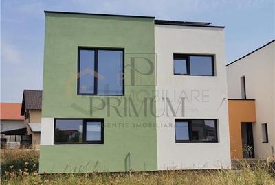 Duplex cu 4 camere cu Canalizare în Moșnița Nouă - 1