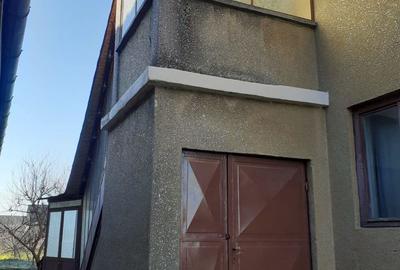 Casă cu 6 camere cu Teren 1500 Mp în Variaș - 1