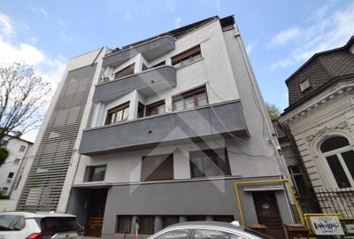Apartament cu 3 camere semidecomandat în Victoriei - 1