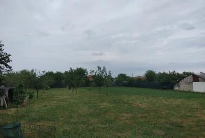 Teren de 1439 mp, în Central