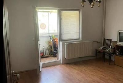 3 camere - decomandat - 13 septembrie -Parcul Sebastian - usor negociabil