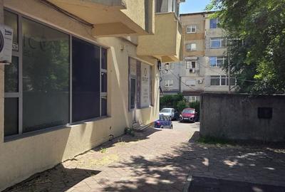 Spațiu comercial, de 70 mp, în Nicolina - 3