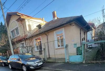 Okazie Vind casa curte zona regie ,4 camere , teren180mp Okazie Vind casa curte zona regie ,4 camere , teren180mp - 1