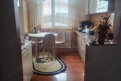 Apartament cu 3 camere decomandat în Central - 2