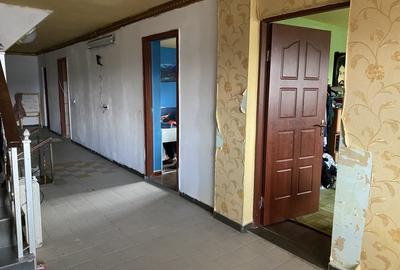 Casă cu 8 camere cu Canalizare în Afumați - 10