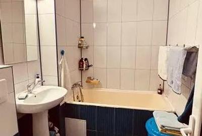 Apartament cu 2 camere semidecomandat în Micro 16