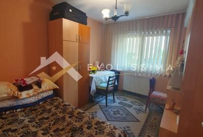 Apartament 3 camere decomandat, mobilat si utilat Strada Gloriei - 16
