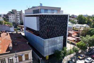 Birou, de 2,488 mp, în P-ța Romană - 1