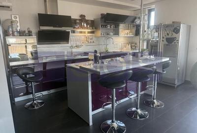 Penthouse cu 4 camere decomandat, mobilat în Central - 4