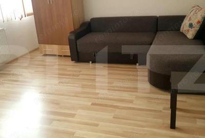 Garsonieră decomandată în Central - 2