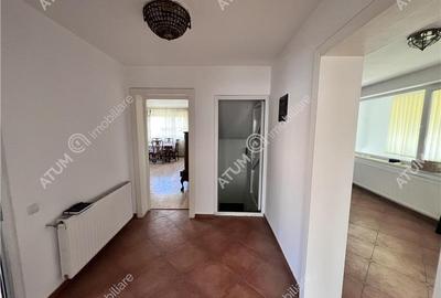 Casă individuală cu 6 camere cu Canalizare în Central - 27