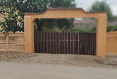 Casă cu 6 camere cu Teren 1000 Mp în Hotărani - 4