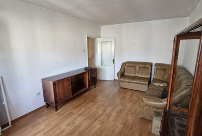 Apartament cu 3 camere decomandat în Coman - 3