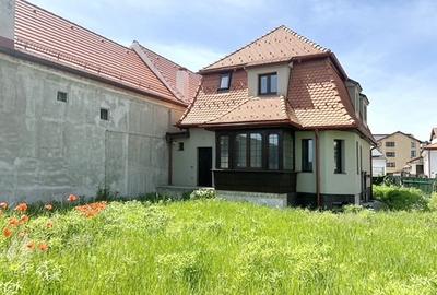 Casă individuală cu 4 camere cu Teren 375 Mp în Central - 2