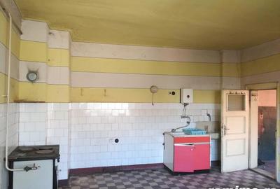 Apartament cu 3 camere în Târgu Secuiesc - 2
