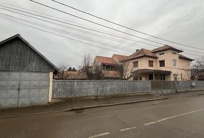 Casă cu 5 camere în Central - 3
