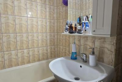 Apartament cu 3 camere semidecomandat, mobilat în Malu Roșu - 7