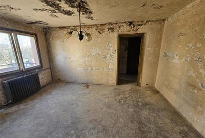 Apartament cu 2 camere semidecomandat în Micro I - 20