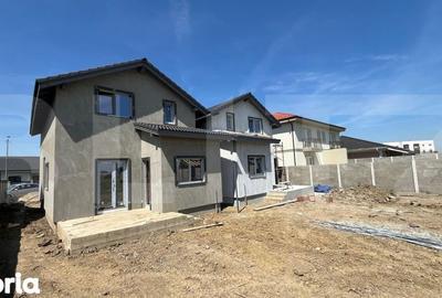 Casă cu 4 camere cu Teren 270 Mp în Moșnița Nouă