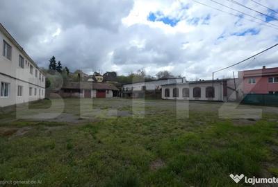 Casă cu 7 camere cu Teren 3000 Mp în Semicentral - 1