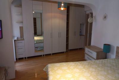 Apartament cu 2 camere decomandat în Sala Palatului - 13