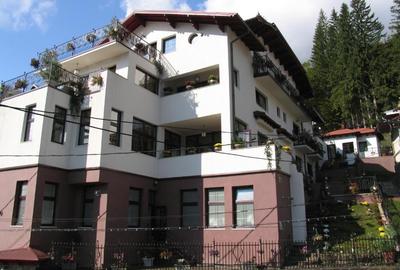 Sinaia-Central,Pensiune de vanzare-21 camere - 1
