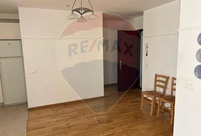 Apartament cu 3 camere semidecomandat, mobilat în Nordului - 4