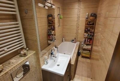 Apartament cu 3 camere decomandat, mobilat în Central - 11