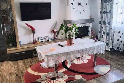 Casa renovata in Preluci la 12 Km de Comanesti , fantana si centrala proprie - 16