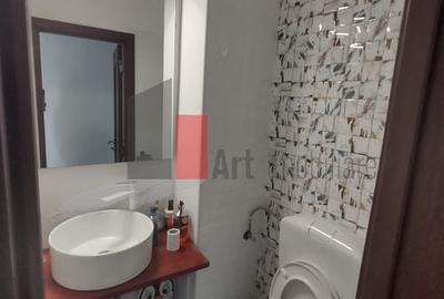 Vânzare apartament decomandat 4 camere Bd. Obregia - Pasajul Europa Unită - 2