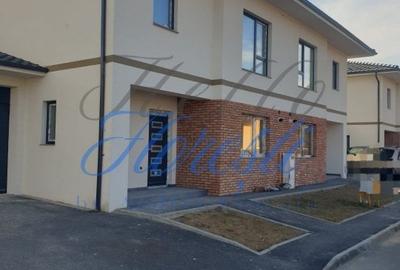 Casa cu garaj - 4 camere - 130 mp utili - zona Somesului, Floresti!