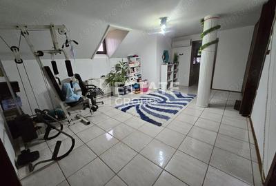 Casă cu 5 camere cu Teren 1200 Mp în Mehala - 10