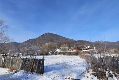 Teren Construcții intravilan de 3200 mp, în Est - 2