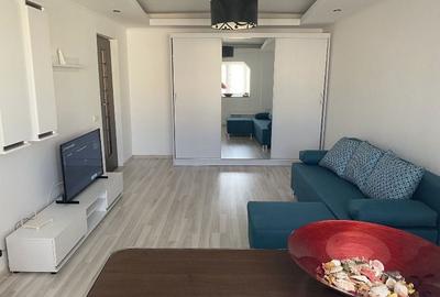 Apartament cu 3 camere decomandat în Berceni - 2