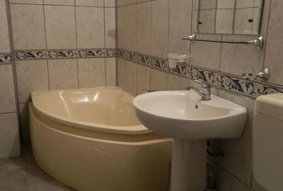 Apartament cu 3 camere decomandat în Drumul Sării - 8