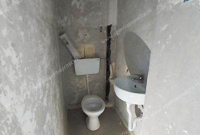 Apartament 3 camere, etaj 1, la doi pași de strada principală, în Micro 40 - 7