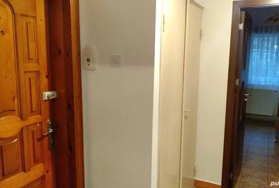 Apartament cu 2 camere decomandat în Răcădău